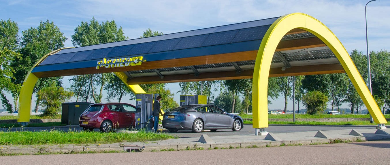 Fastned en Enexis werken samen om de druk op het elektriciteitsnet te verminderen