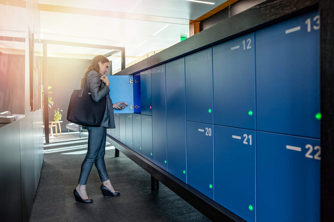 Ardian neemt meerderheidsbelang in marktleider in slimme lockersystemen Vecos uit Eindhoven