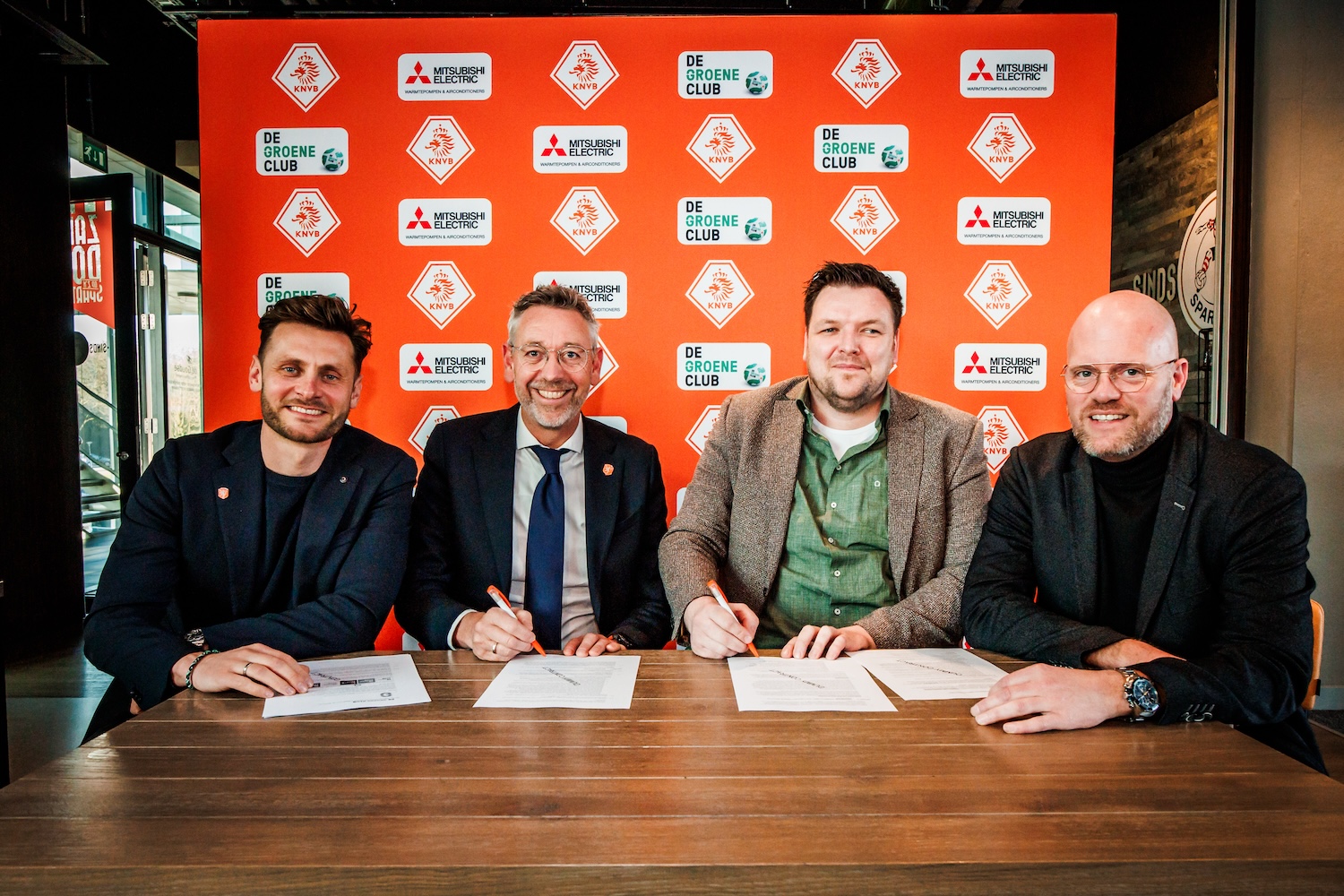 KNVB en Alklima/Mitsubishi Electric zetten succesvolle samenwerking voort