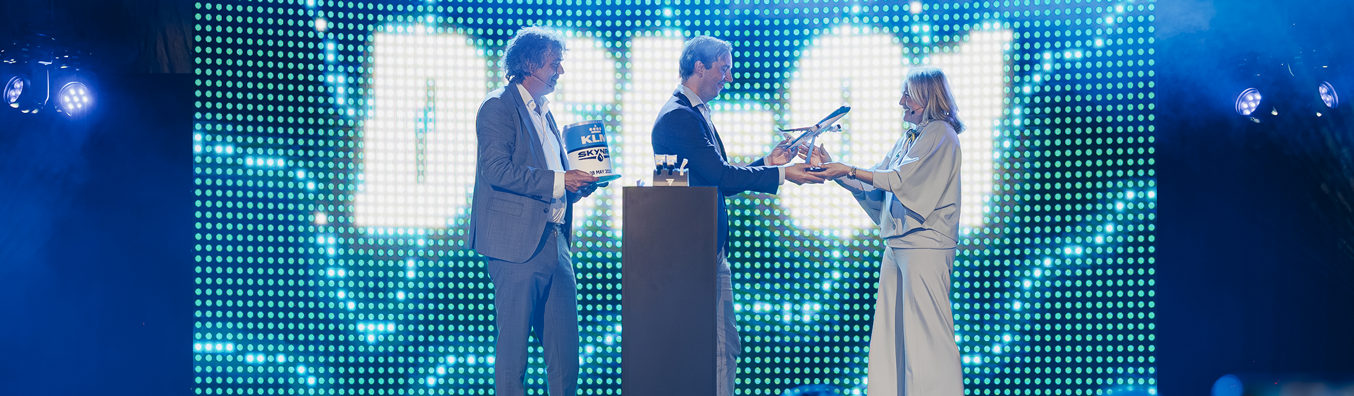 Opening eerste biokerosine fabriek SkyNRG in Europa