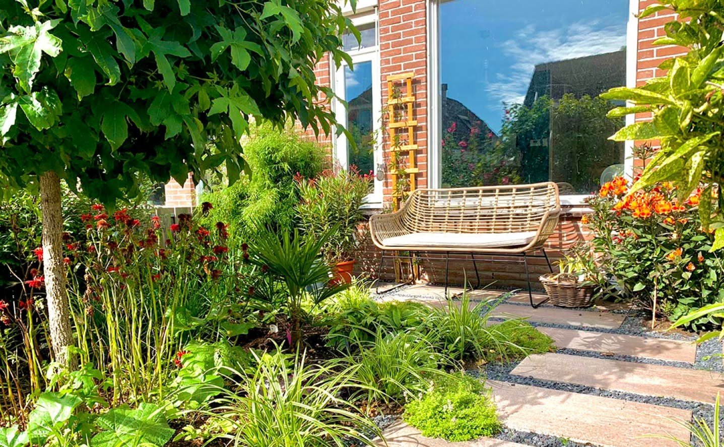 Een onderhoudsvriendelijke tuin begint met slimme materiaalkeuzes